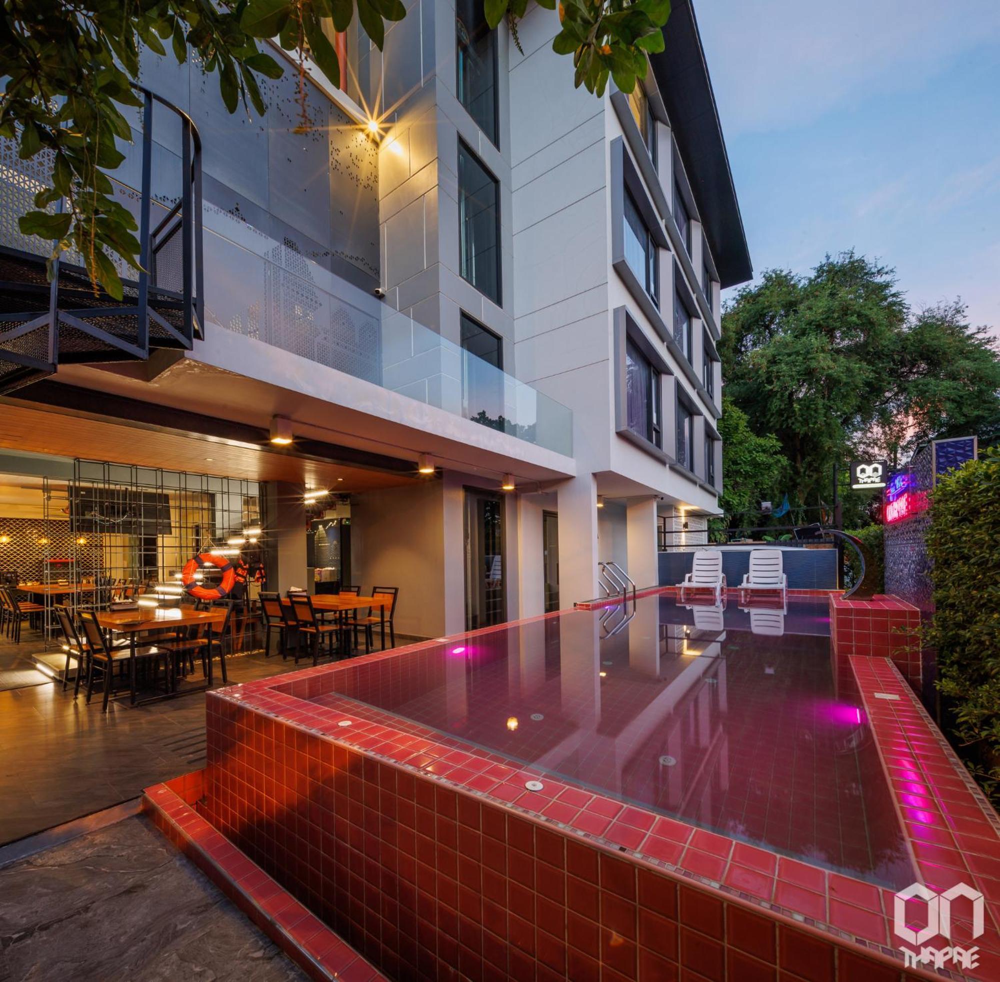 ホテル On Thapae Gate Chiangmai チエンマイ エクステリア 写真